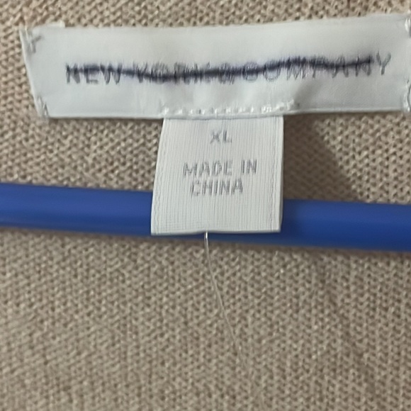 Sweater - Picture 2 of 3